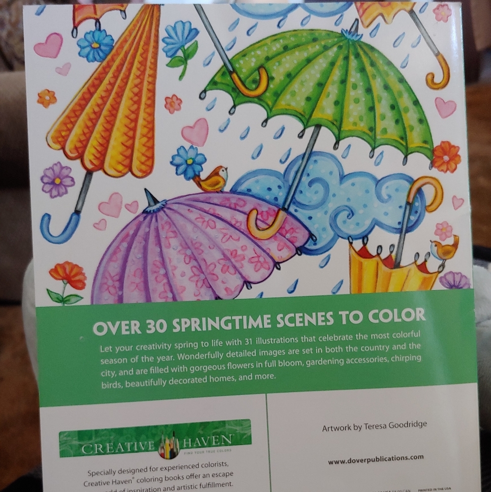 Creative Haven "Spring Scenes" Color Book - Picture 2 of 12